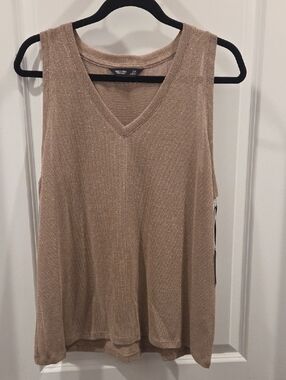 Simply Vera Ver Wang Shimmery Taupe V-Neck Tank